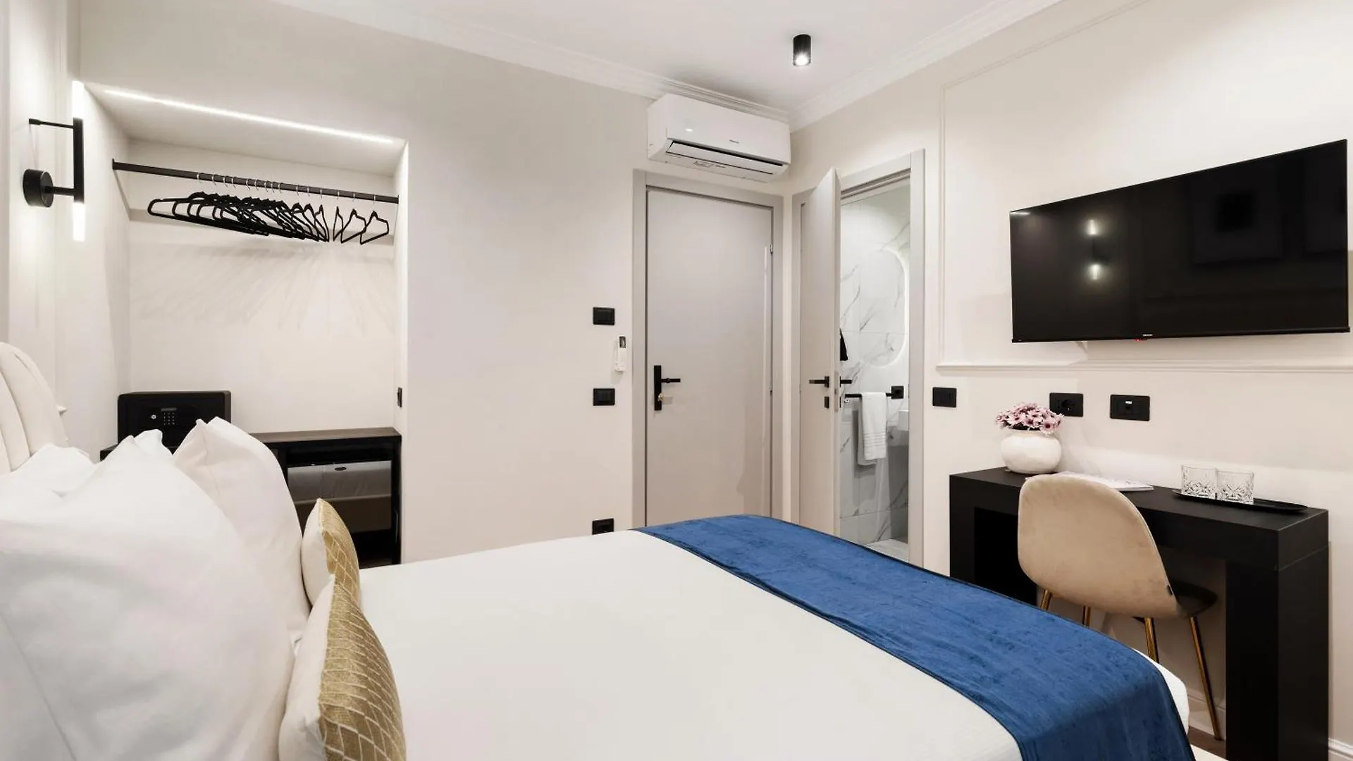 Piave Boutique Guest House Rome 0*,  Italy